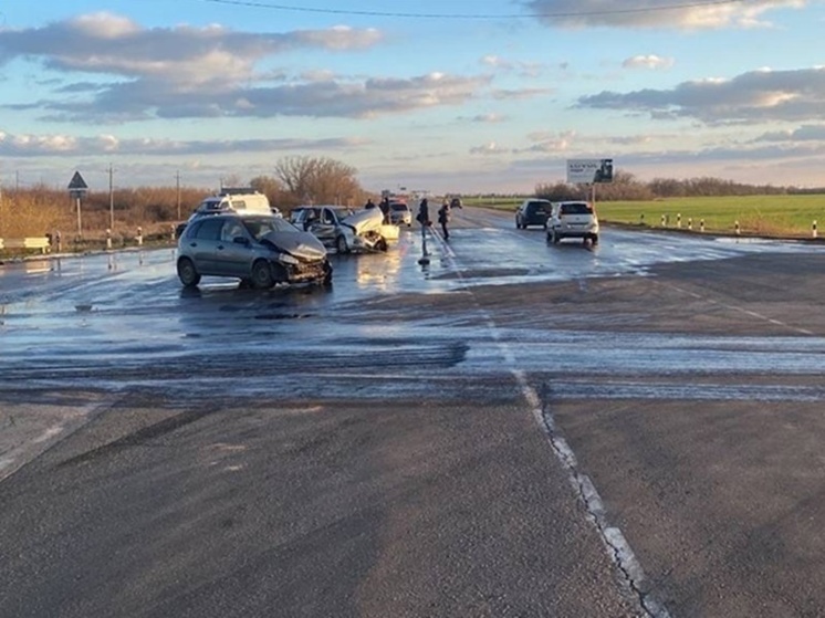 На трассе в Ростовской области в ДТП погибли два человека и два пострадали