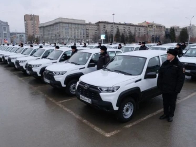 В Новосибирской области полицейские получили 35 новых машин