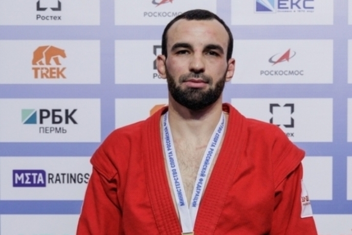 Российский самбист Гукев выиграл золото на чемпионате мира