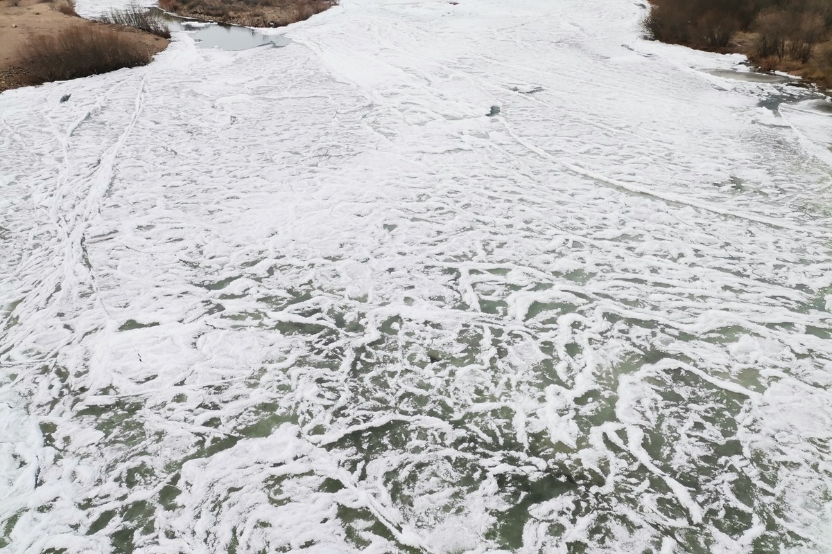 В Бурятии ушли под лед и погибли два рыбака