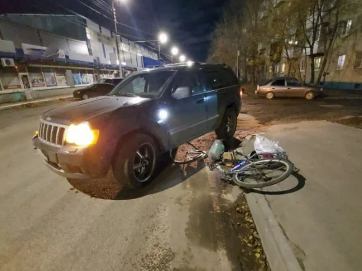 В Октябрьском районе Саратова машина сбила велосипедистку