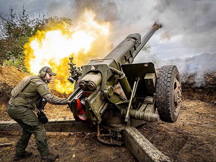 Источник: ВСУ ведут огонь по Кременной кассетными боеприпасами