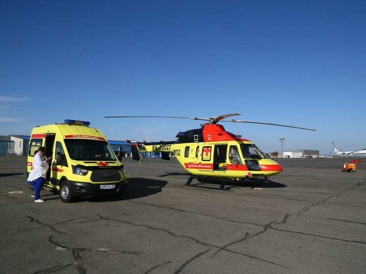 В Астрахани пятерых младенцев на вертолете доставили в больницу
