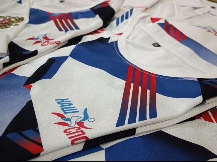 Фонд “Наш спорт” передал дончанам комплекты спортивной формы