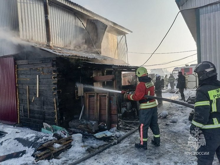 В выходные в Хакасии горели частные дома и автомобиль