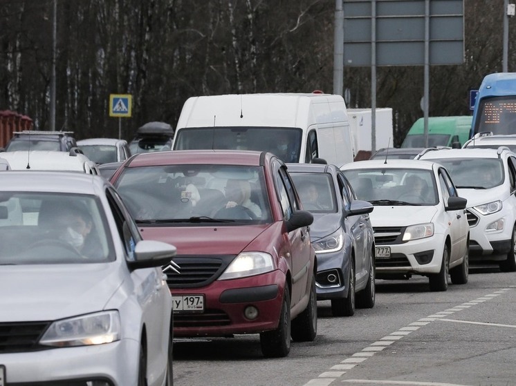 В Подмосковье автомобилисты посчитали количество ям на дорогах