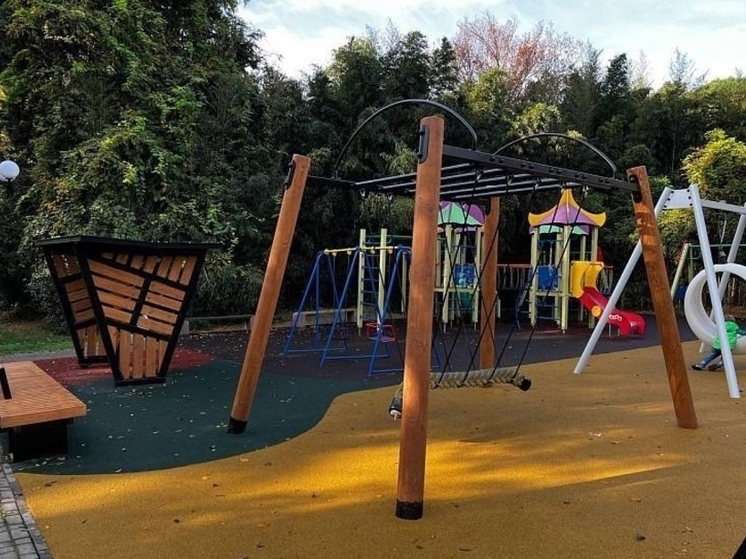До конца года в Сочи обустроят 27 новых площадок для детей