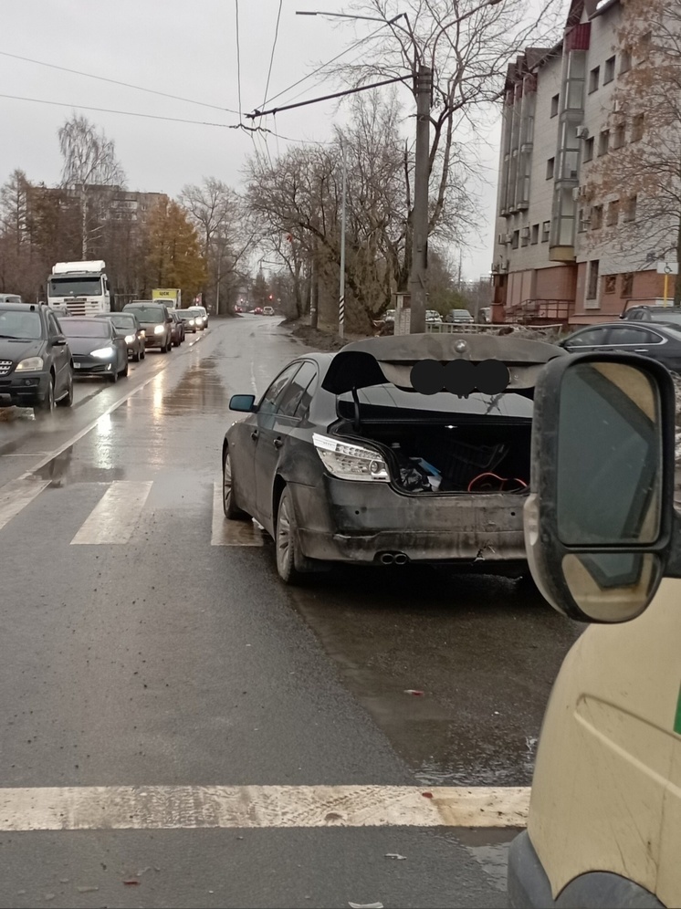 Девушка пострадала в аварии с фургоном в Петрозаводске