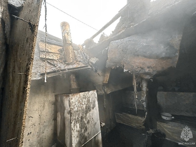 В городе Кызыле горели бани двух частных домов