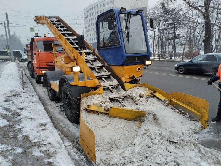 В Иркутске за выходные собрали более двух тысяч тонн снега
