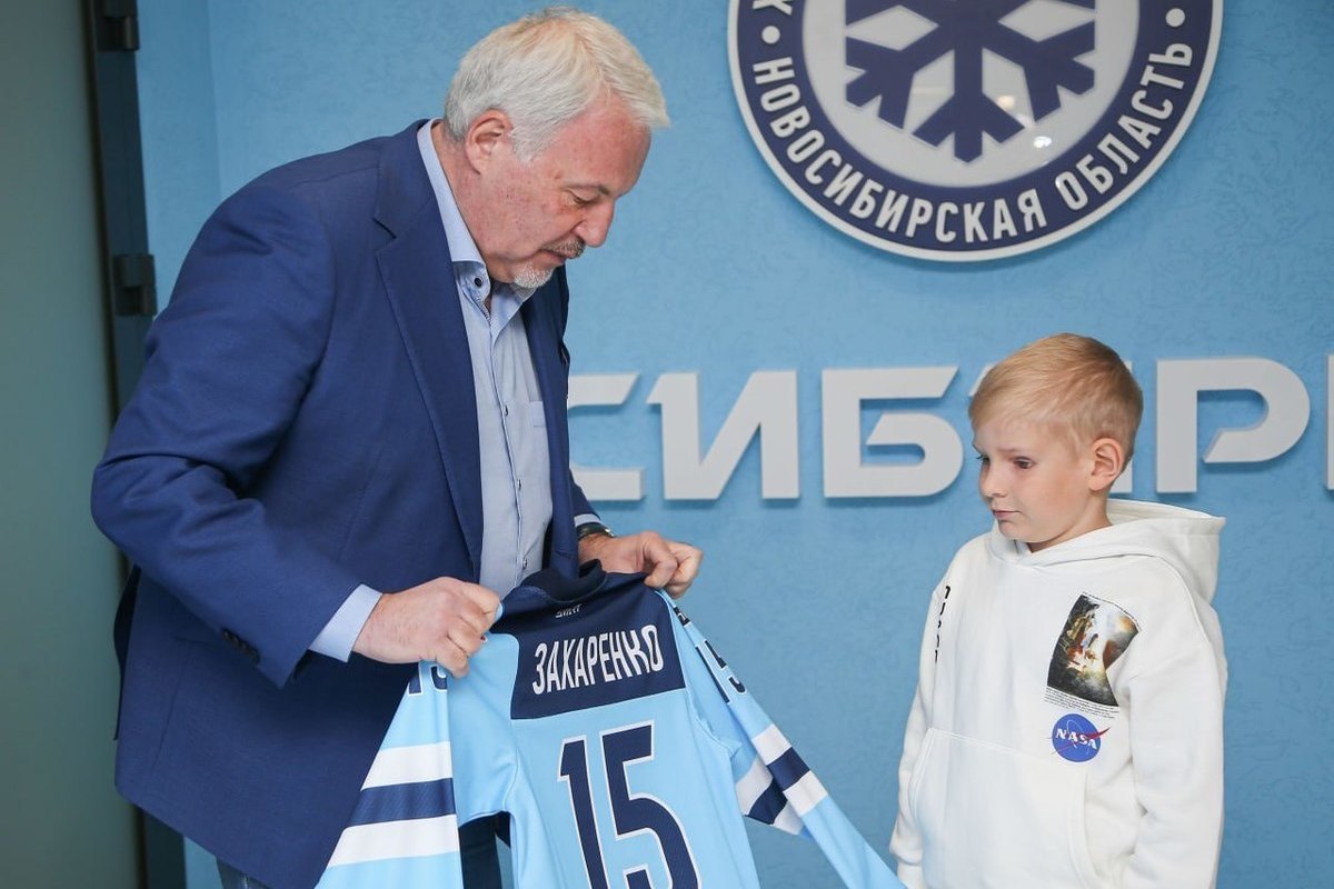 «Сибирь» подписала контракт на один день с восьмилетним болельщиком