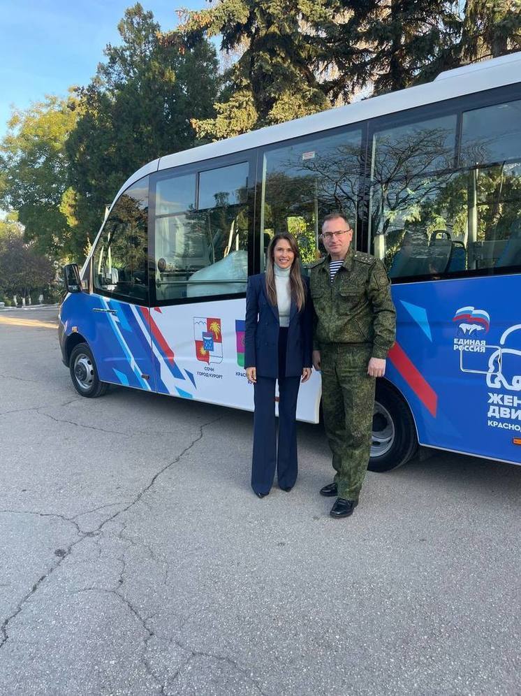 Депутат ЗСК Анна Невзорова передала гуманитарный груз бойцам, проходящим лечение после ранений в госпиталях Севастополя