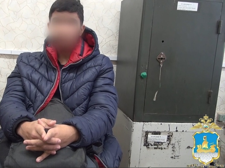 Костромские полицейские задержали подростков, подрабатывавших курьерами у аферистов