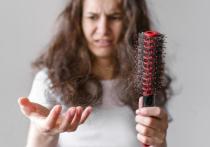 Дерматолог-косметолог Елена Агафонова рассказала, как остановить выпадение волос