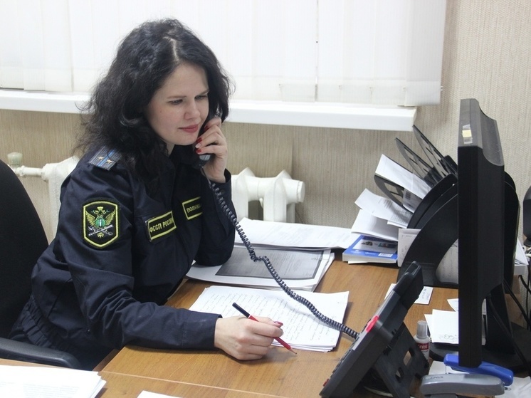 На невозможность дозвониться судебным приставам пожаловались жители Орловской области