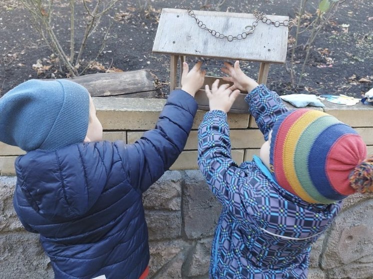 Детсадовцы Ессентуков сделали первую сотню кормушек для зимующих птиц