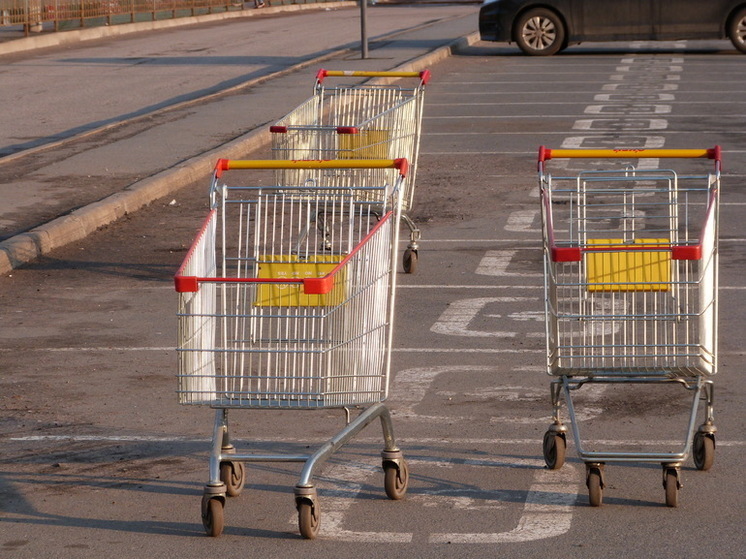 Россиянам рассказали, как обманывают покупателей на распродажах