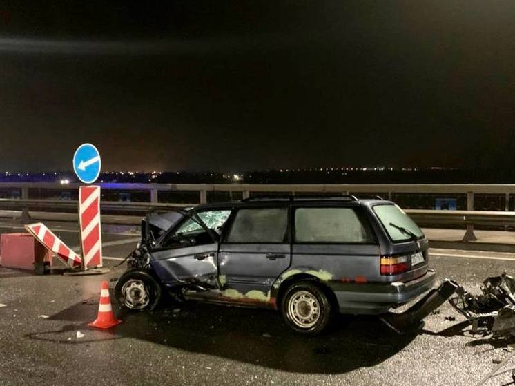 В Калининграде водитель въехал в дорожное ограждение