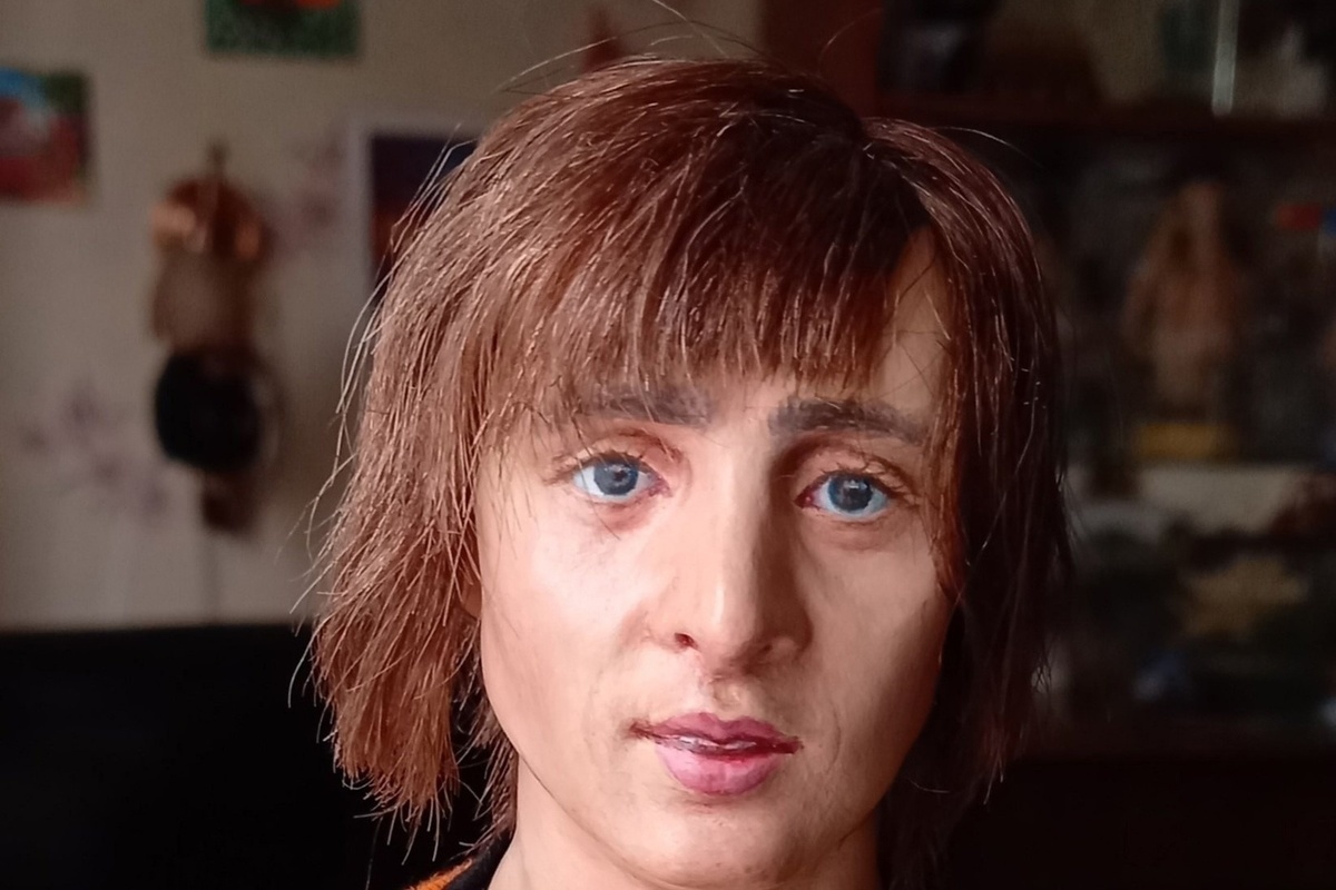 Жительница Тверской области сделала портретную куклу легендарного футболиста Йохана Кройфа