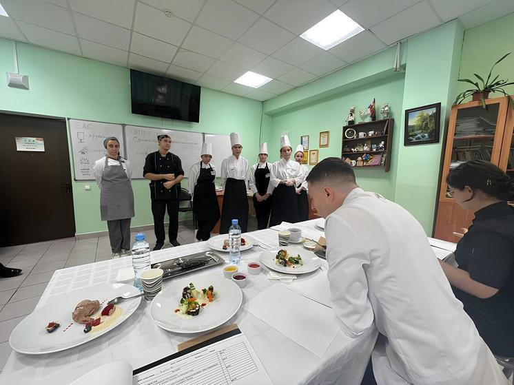 Сочинские студенты поучаствовали в конкурсе «Кулинарные истории»