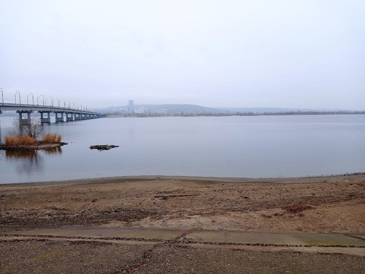 Воду волжских водохранилищ перераспределят из-за обмеления реки в районе Саратова