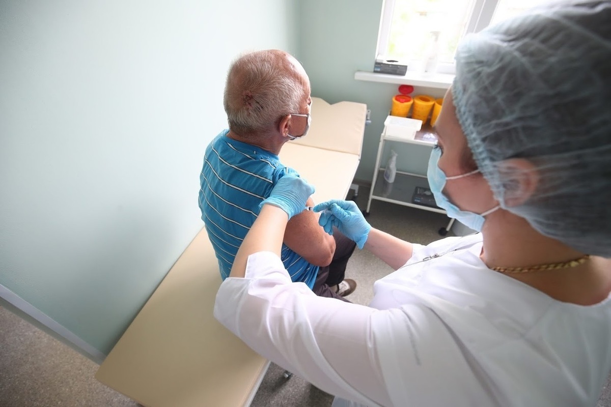 Более 1,3 млн жителей Волгоградской области привились от гриппа