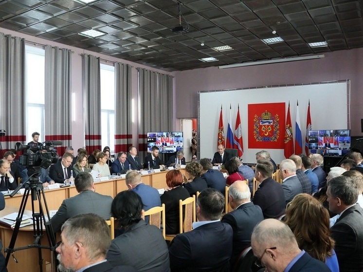 Уральская Сталь приняла участие в выездном заседании Правительства региона