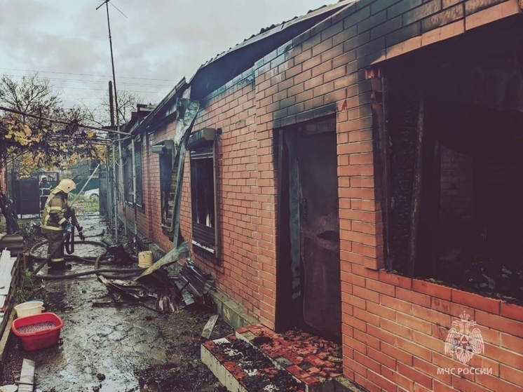 В Батайске 54-летний горожанин погиб при пожаре в частном доме
