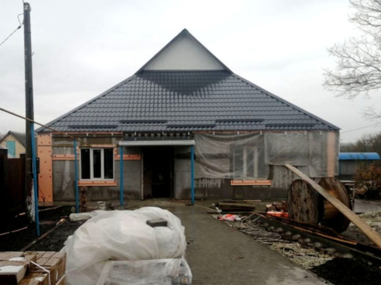 Строители приступили к утеплению фасада ФАПа в Лаптевке Белгородской области