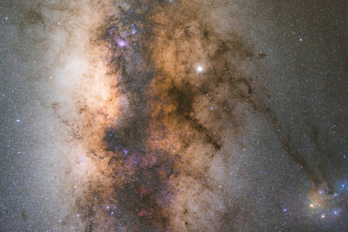 The most distant galaxy discovered: similar to the Milky Way