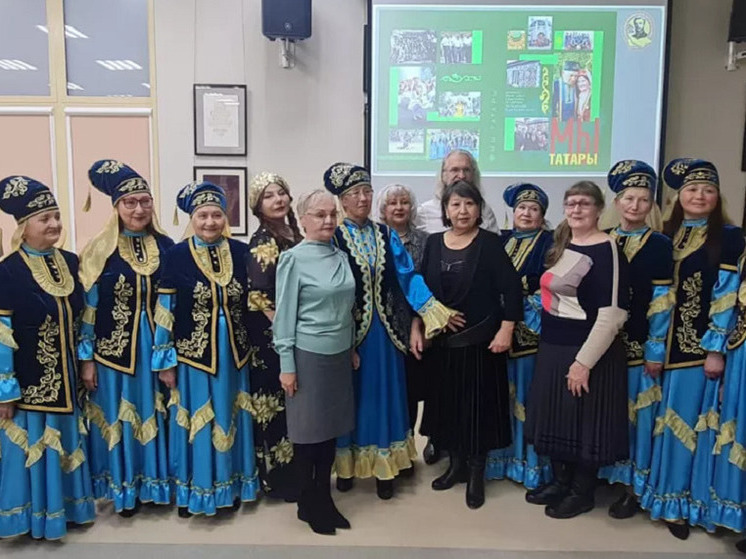 В Барнауле презентовали книгу об истории татар на Алтае