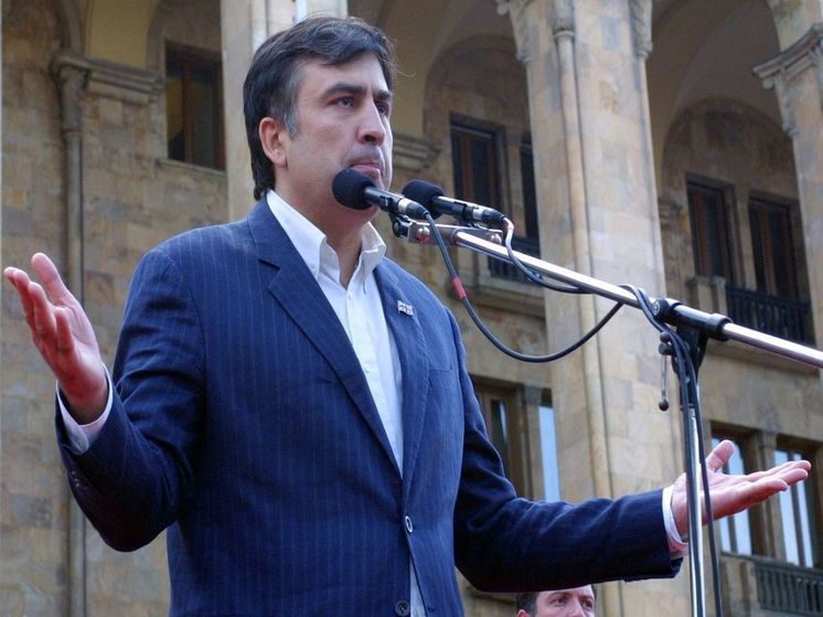 Саакашвили призвал усложнить жизнь россиян в Грузии