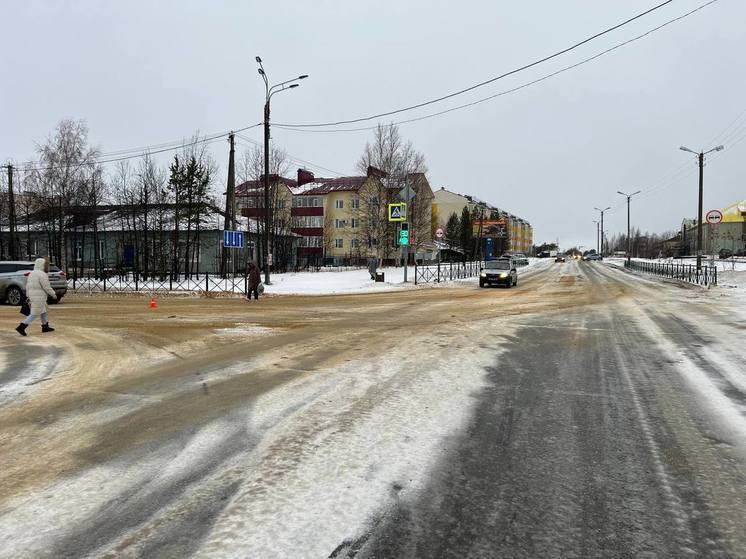 В Ноябрьске женщина из-под колес авто попала в больницу