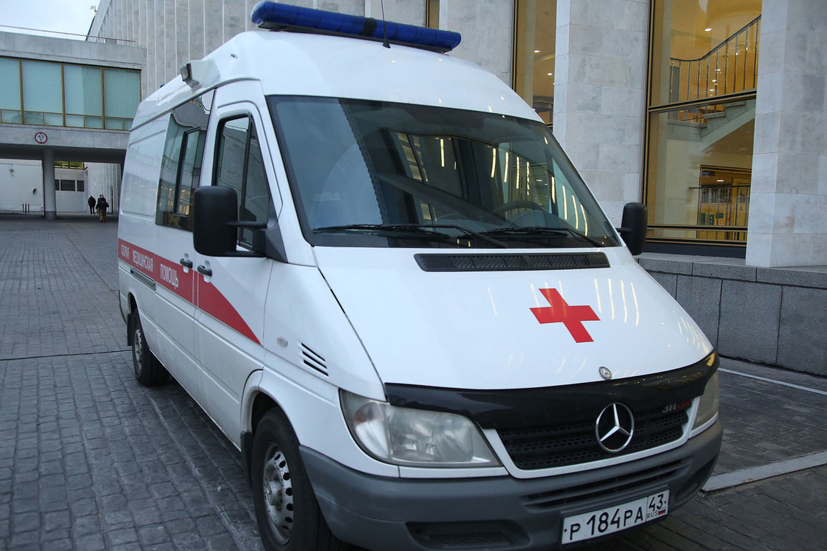 Знаменитый московский пожарный получил серьезные травмы, упав на улице