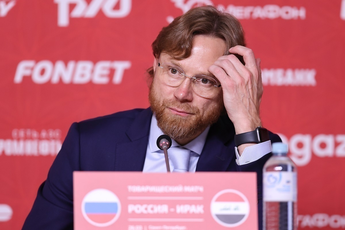 Карпин заявил, что ему «по барабану» слова Абаскаля о совмещении постов