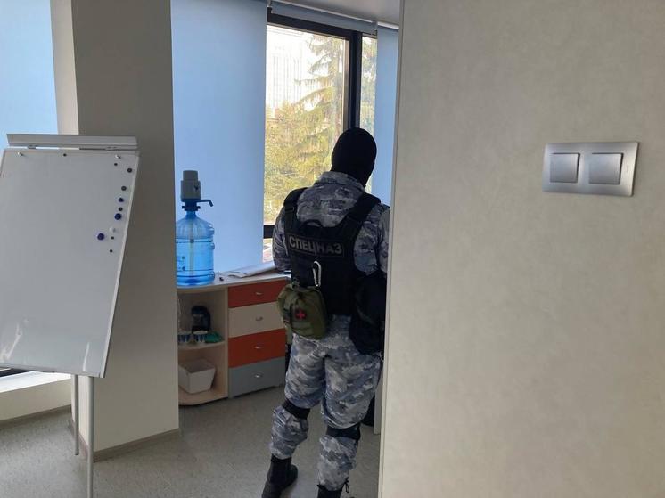 В Новосибирске судебный пристав обвинил коллегу в избиении