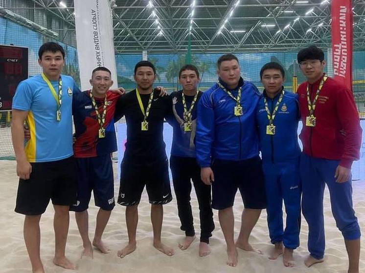 Забайкалец стал абсолютным победителем Чемпионата России по пляжной борьбе