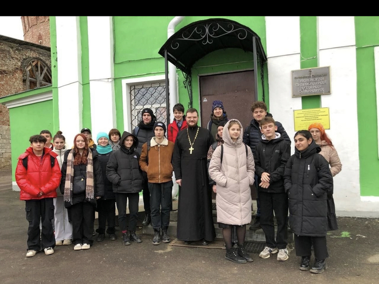 Смоленскую семинарию посетили учащиеся девятого и десятого класса общеобразовательной школы N°1 Смоленска
