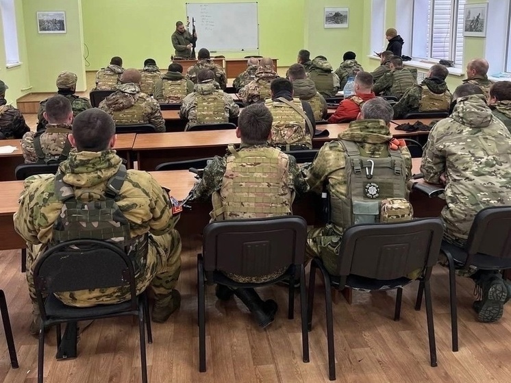 В курском центре «Патриот» дружинники отработали навыки штурма