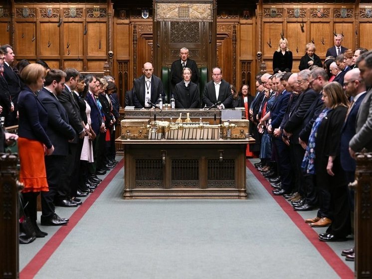 Парламент Великобритании проголосовал против призыва к прекращению огня в Газе
