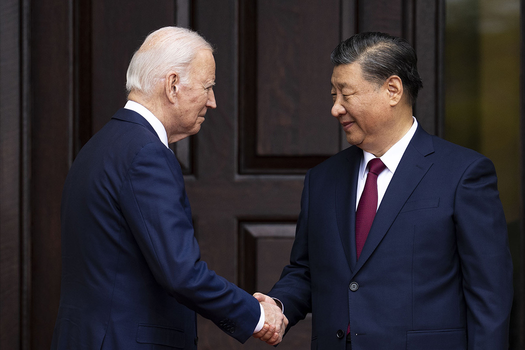 Байден и Си Цзиньпин провели переговоры в Сан-Франциско: лица и эмоции