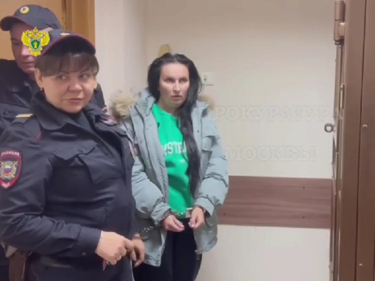 Мосгорсуд оставил под стражей Наталью Патоку, обвиняемую в торговле детьми