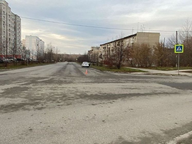 В Новосибирске "Хонда" сбила женщину и ребенка на пешеходном переходе