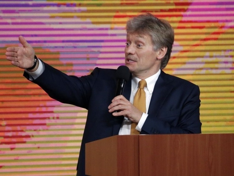 Песков отреагировал на заявление Байдена, назвавшего Си Цзиньпина "диктатором"