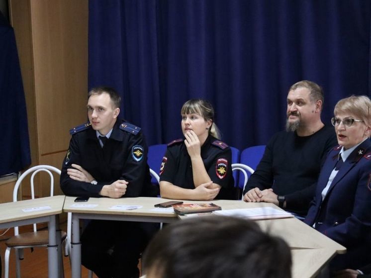 Круглый стол для школьников провели полицейские в Черемховском районе