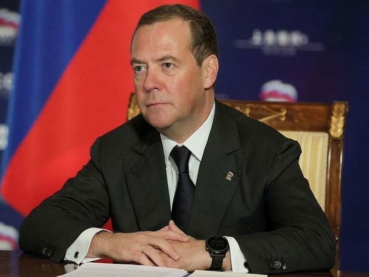 Медведев заявил о неизбежной победе России
