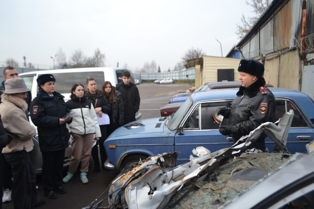 О самых страшных авариях рассказали молодым автолюбителям в Серпухове