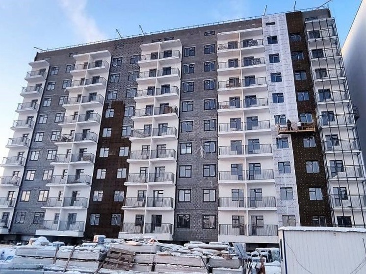   Строительство многоэтажного дома для работников Жатайской судоверфи подходит к концу