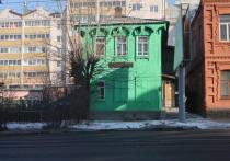В Чите собственник объекта культурного наследия – дома по адресу улица Ленина, 36 – незаконно выкрасил фасад в зеленый цвет