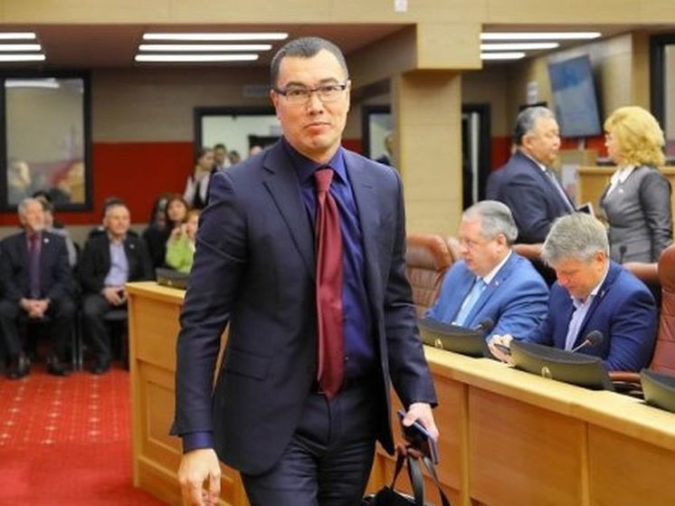 В офисах депутата ЗС Приангарья Евгения Сарсенбаева проходят обыски